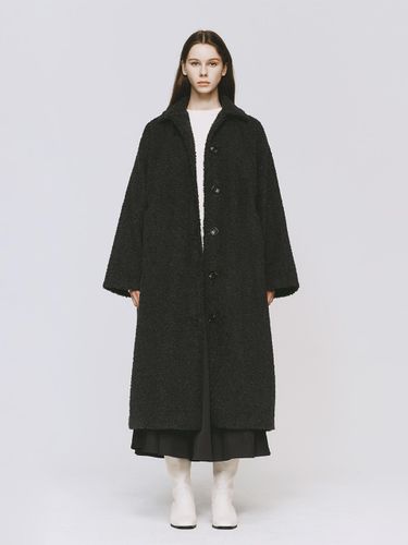 Fluffy Fleece Oversized Long Coat [Dark Grey] - MONOPHOBIA - Modalova