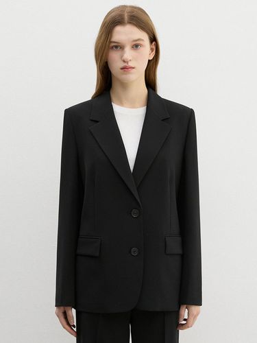 Back Slit Single Two-Button Tailored Jacket [Black] (AWSJKP11020) - SISTINA - Modalova