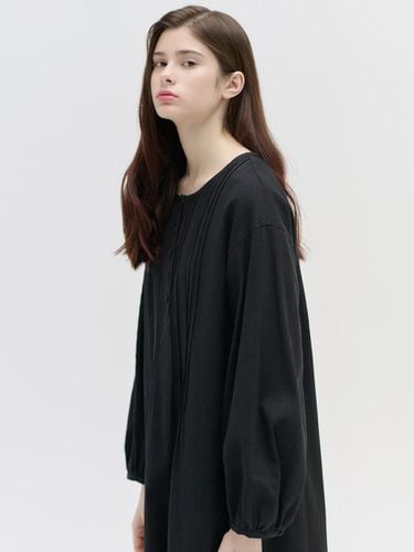 SN Pin-tuck Tunic Dress [BK] - NILBY P - Modalova