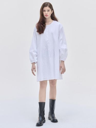 SN Pin-tuck Tunic Dress [WHITE] - NILBY P - Modalova