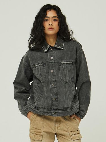 Trucker 5111 Fade Wash Semi-Overfit Denim Jacket [Grey] - MAGOODGAN - Modalova