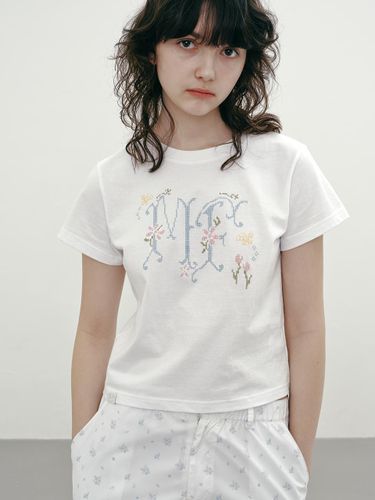 CROSS STITCH LOGO T-SHIRT [WHITE] - margarin fingers - Modalova