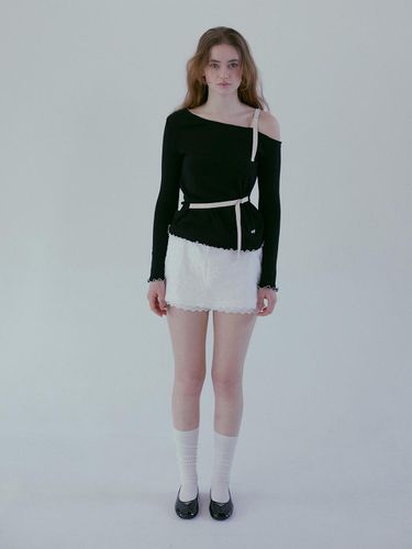 SOFT TAPE LINE TOP [BLACK] - SOFT SEOUL - Modalova