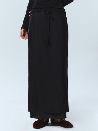 DOUBLE LAYERED H LINE MIDI SKIRT [BLACK] - NICK&NICOLE - Modalova