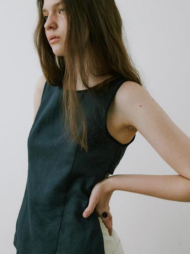 Backless Sleeveless Blouse [Smoky Black] - PoshyFreckles - Modalova