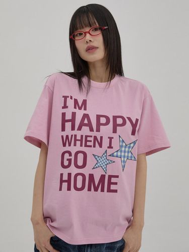 I am HAPPY Short-Sleeve T-Shirt [Pink] - WAIKEI - Modalova