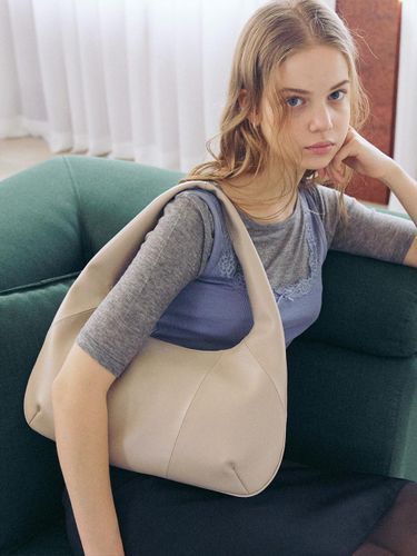 OASIS HOBO BAG [TAUPE] - ANSOUIS - Modalova
