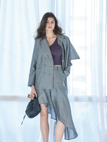 KAIYE] Asymmetric Flare Silk Skirt - CAHIERS - Modalova