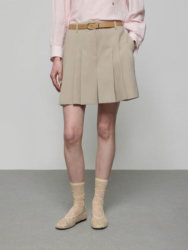 Belted Pleated Shorts [BE] (D251MSA009) - DEWL - Modalova