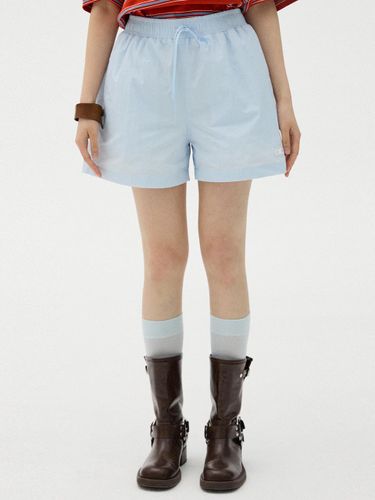 Logo Patch Nylon 3/4 Length Shorts [SKY BLUE] - OIOI COLLECTION - Modalova