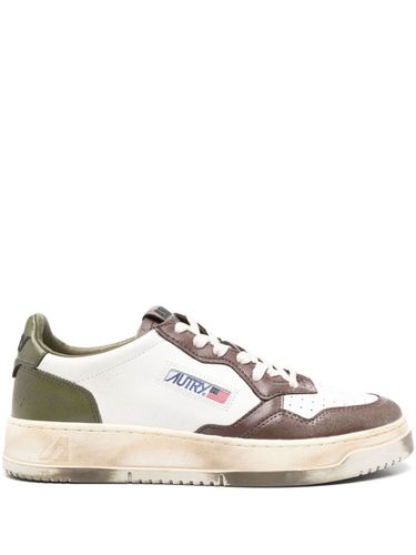 Super Vintage Low Leather Sneakers - Autry - Modalova