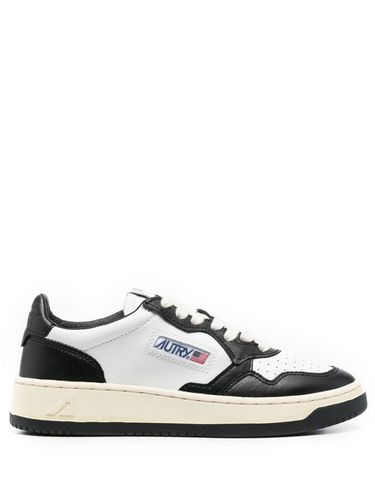 Medalist Low Leather Sneakers - Autry - Modalova