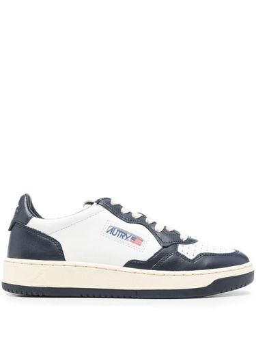 Medalist Low Leather Sneakers - Autry - Modalova