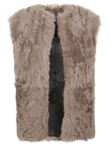 ENES - Sleeveless Fur Coat - Enes - Modalova