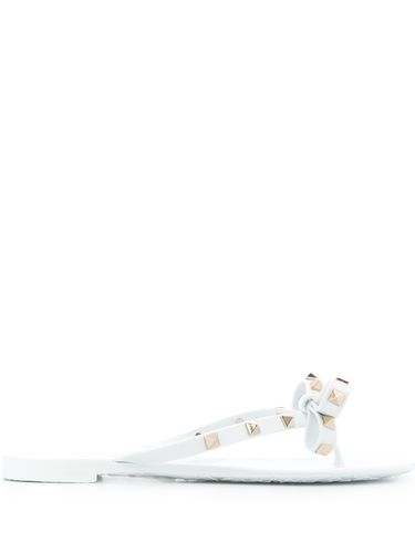 Summer Rockstud Thong Sandals - Valentino Garavani - Modalova