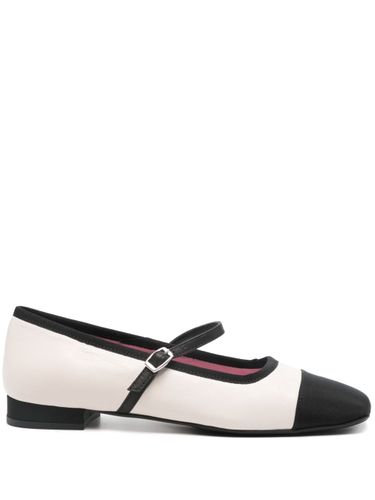 Gisele Bicolor Ballet Flats - Carel Paris - Modalova