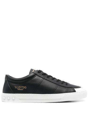 Rockstud Sneakers - Valentino Garavani - Modalova