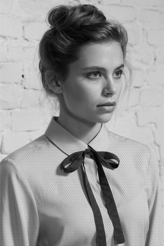 Flanell bow-neck blouse - Rheinstoff E-Commerce GmbH - Modalova