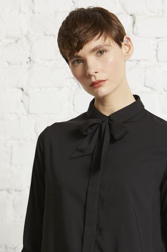 TENCEL bow blouse - Rheinstoff E-Commerce GmbH - Modalova