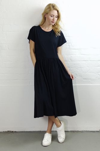 Square tee dress - Rheinstoff E-Commerce GmbH - Modalova