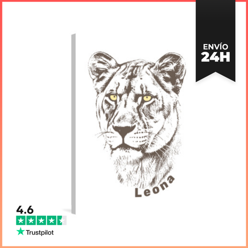Lienzo Vertical Leona Con Palabra LaTostadora - latostadora.com - Modalova