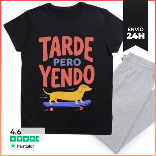 Pijama Tarde Pero Yendo - Pijama Regalo Divertido Para Gente - latostadora.com - Modalova