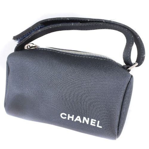 Chanel Gray Nylon Pouch (Pre-Owned) - Chanel - Modalova
