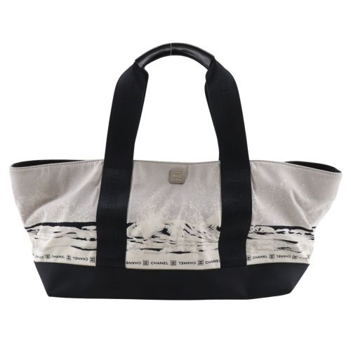 Nylon Handbag (Pre-Owned) - Chanel - Modalova
