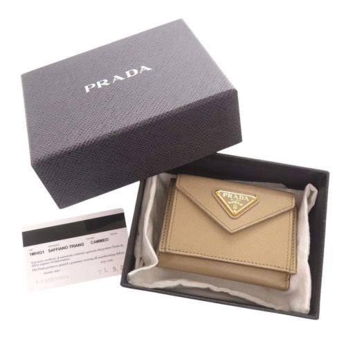 Saffiano Wallet (Tri-Fold) (Pre-Owned) - Prada - Modalova