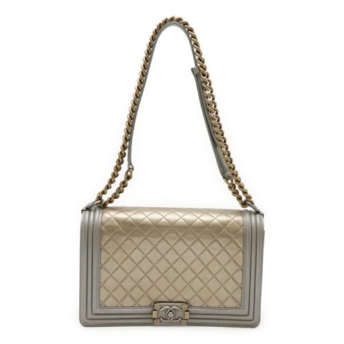Matelasse Leather Shoulder Bag (Pre-Owned) - Chanel - Modalova