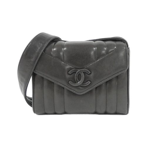 Leather Shoulder Bag (Pre-Owned) - Chanel - Modalova