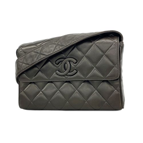 Leather Shoulder Bag (Pre-Owned) - Chanel - Modalova