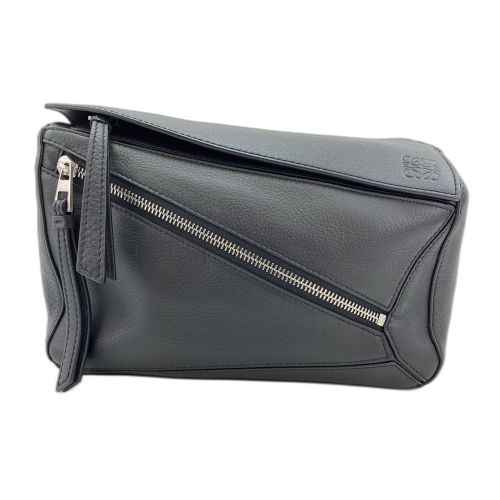 Loewe Black Sling Bag (Pre-Owned) - Loewe - Modalova