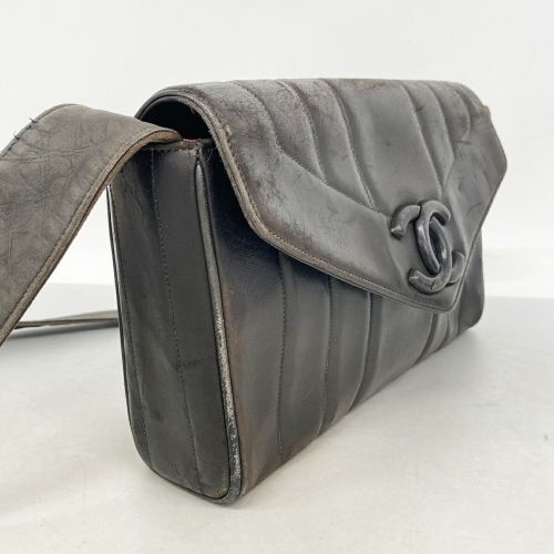 Leather Shoulder Bag (Pre-Owned) - Chanel - Modalova