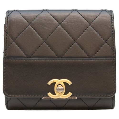 Leather Wallet (Tri-Fold) (Pre-Owned) - Chanel - Modalova