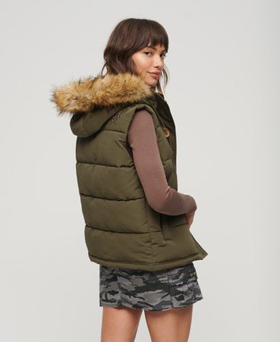 Women's Everest Faux Fur Puffer Gilet Green / Military Olive - Size: 12 - Superdry - Modalova