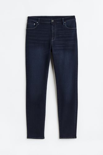Shaping Regular Jeans Dunkelblau, Skinny in Größe 46. Farbe: - H&M - Modalova