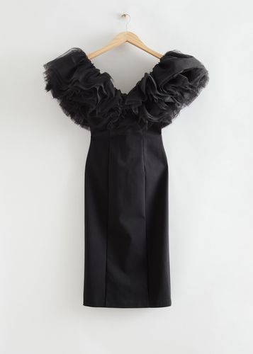 Kleid mit vielen Rüschenlagen und V-Ausschnitt Schwarz, Alltagskleider in Größe 32. Farbe: - & Other Stories - Modalova