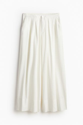 Elegante Hose aus Leinenmix Cremefarben, Anzughosen in Größe 38. Farbe: - H&M - Modalova