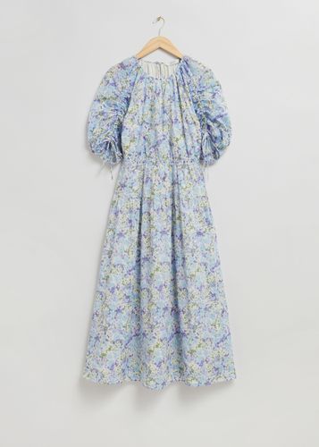 Lockeres Kleid mit gerafftem Detail Hellblau, Alltagskleider in Größe 36. Farbe: - & Other Stories - Modalova