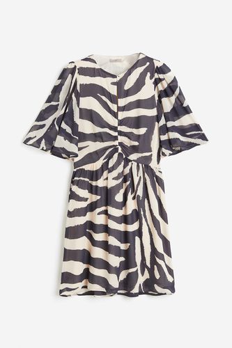 Kleid mit Butterfly-Ärmeln Hellbeige/Zebraprint, Alltagskleider in Größe XS. Farbe: - H&M - Modalova