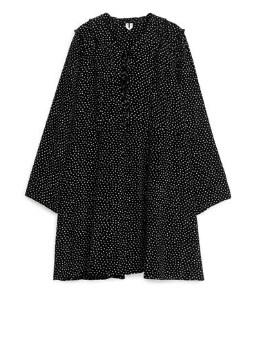 Kleid in A-Linie mit Rüschen Schwarz/Weiß, Alltagskleider Größe 34. Farbe: - Arket - Modalova