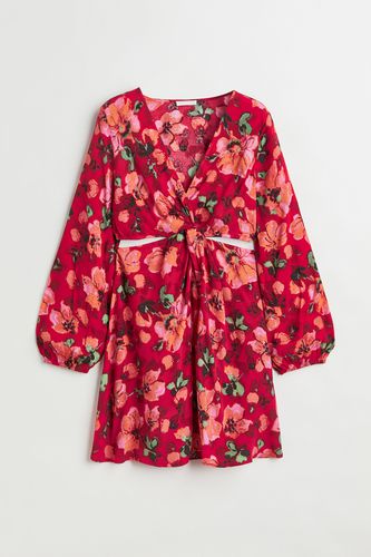 Cut-out-Kleid mit Knotendetail Rot/Geblümt, Alltagskleider in Größe XXL. Farbe: - H&M - Modalova