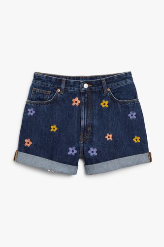 Hochtaillierte Jeansshorts mit Blumen Blau in Größe W 29. Farbe: - Monki - Modalova