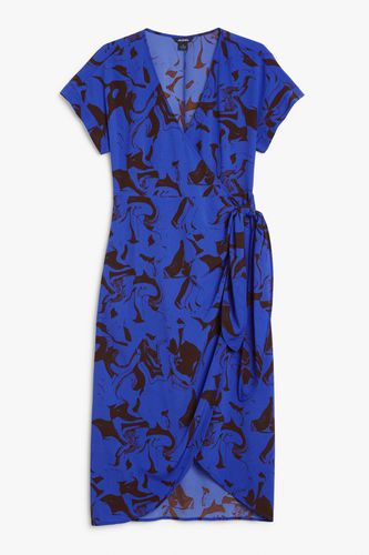 Blaues Midi-Wickelkleid mit Wirbelmuster Blau, Alltagskleider in Größe XL. Farbe: - Monki - Modalova