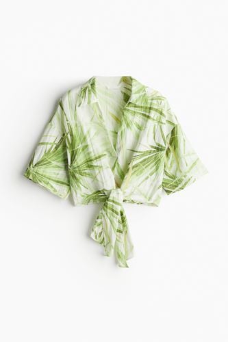 Bluse mit Bindedetail Weiß/Palmenblätter, Blusen in Größe S. Farbe: - H&M - Modalova