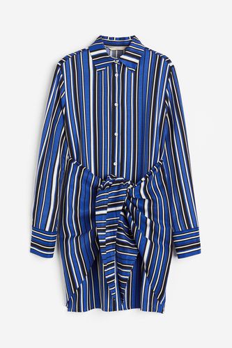 Blusenkleid mit Bindedetail Blau/Gestreift, Alltagskleider in Größe XS. Farbe: - H&M - Modalova