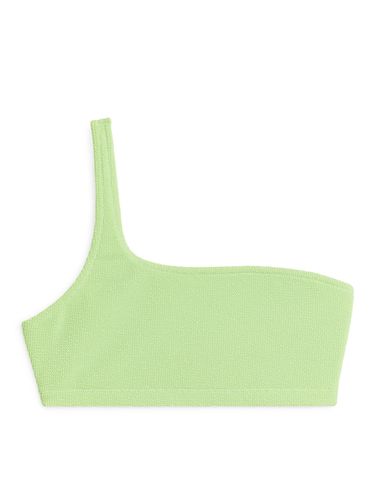 One-Shoulder-Bikinitop in Crinkle-Optik Hellgrün, Bikini-Oberteil Größe 36. Farbe: - Arket - Modalova