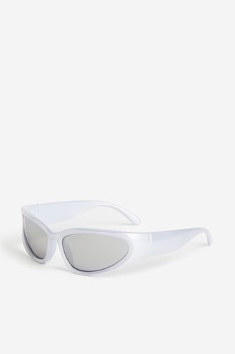Sportive Sonnenbrille Silberfarben, Sonstige Accessoires in Größe Onesize. Farbe: - H&M - Modalova
