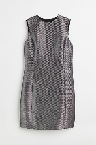 Figurnahes ärmelloses Kleid Silberfarben, Alltagskleider in Größe XXL. Farbe: - H&M - Modalova